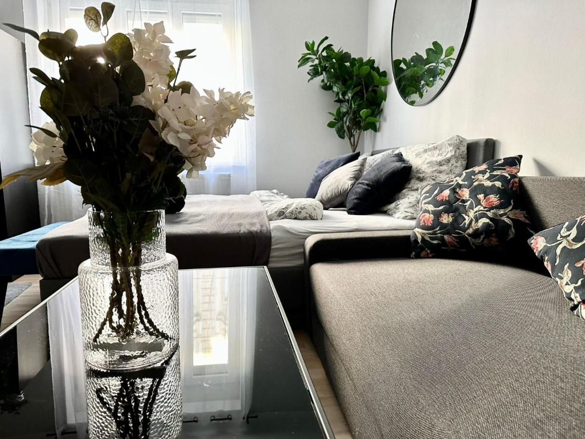 וינה Balcony Apartment, 1 Min To U1 Reumannplatz מראה חיצוני תמונה